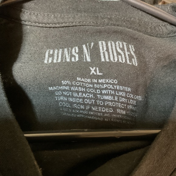 Guns-n-Roses Black T-Shirt - Picture 4 of 4